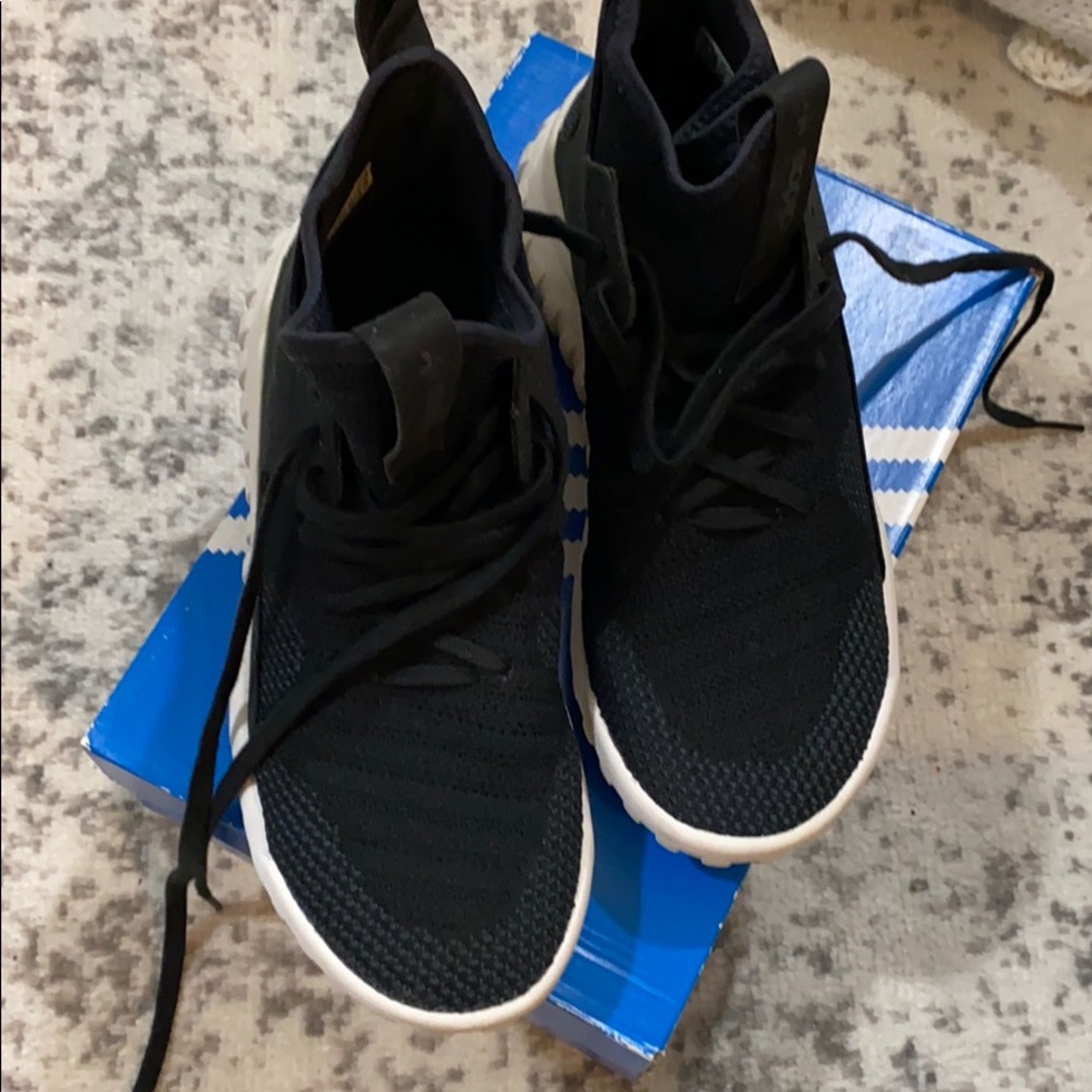 Adidas Tubular sneaker